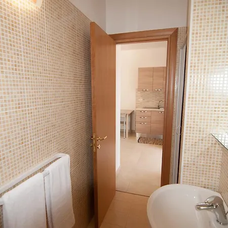 Piana Dei Greci Feriehus